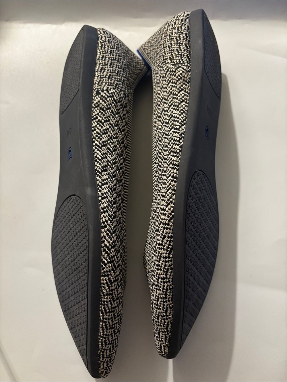 Rare ~Rothy's The Point Black and White Herringbone Flats Size 10.5 ~ Like New - Picture 4 of 7